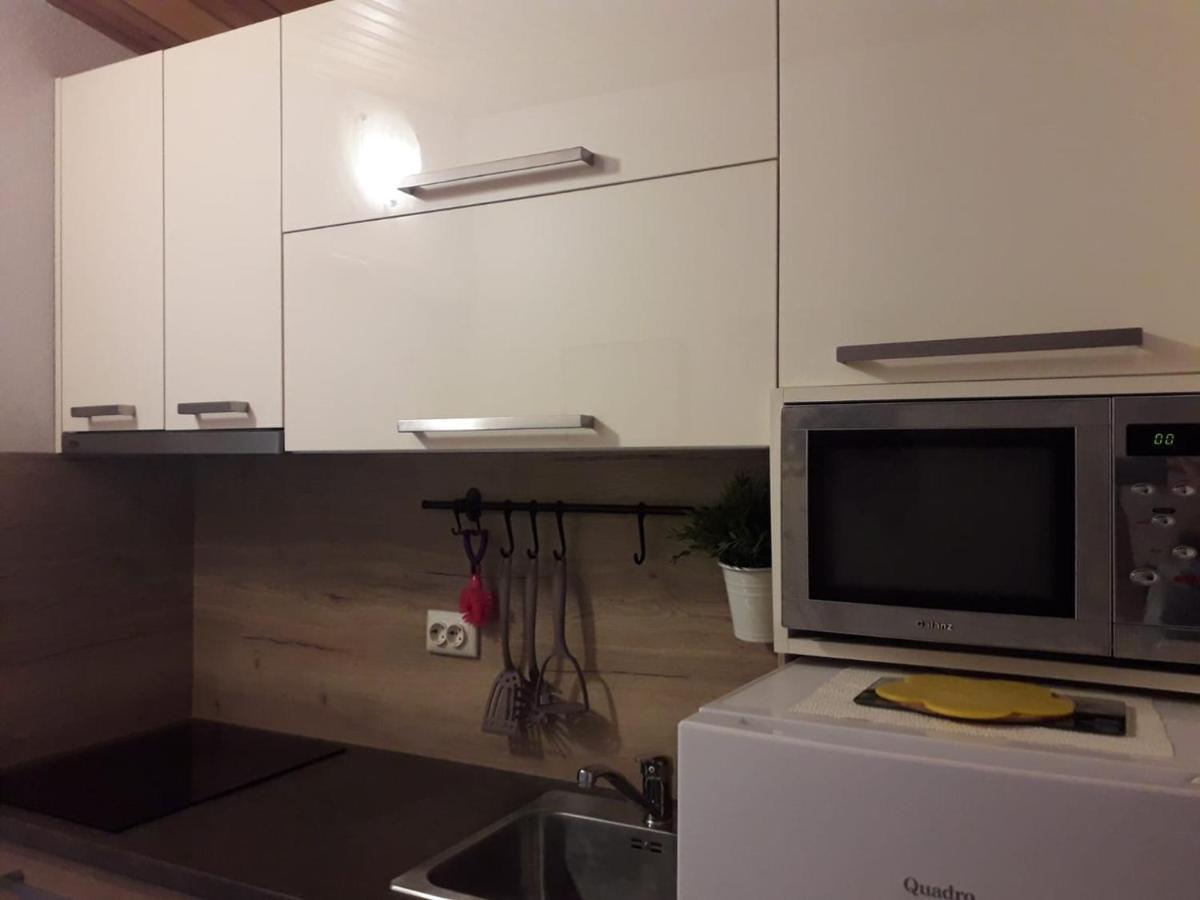Apartments Carev 1293 Jezera Ngoại thất bức ảnh