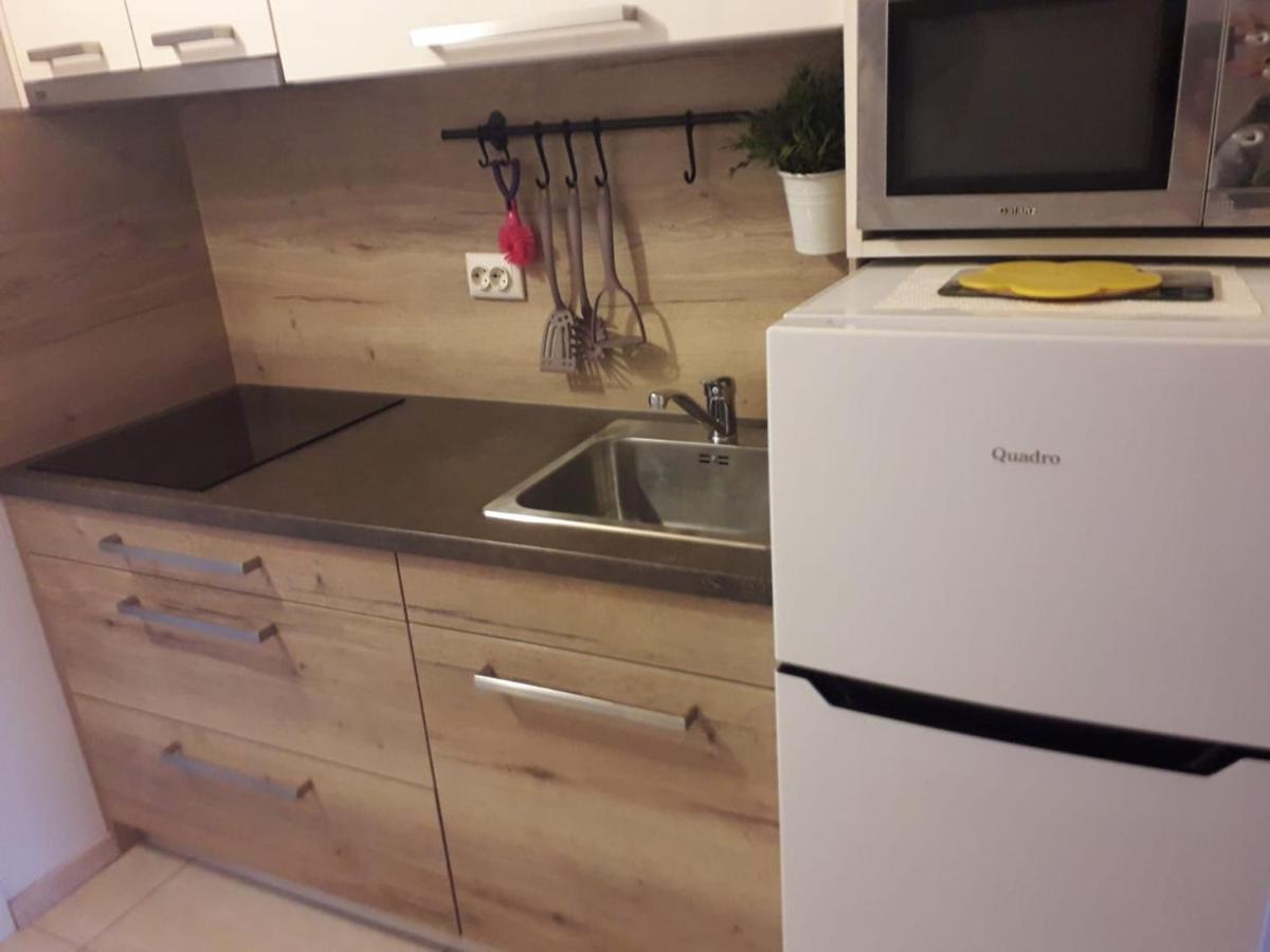 Apartments Carev 1293 Jezera Ngoại thất bức ảnh