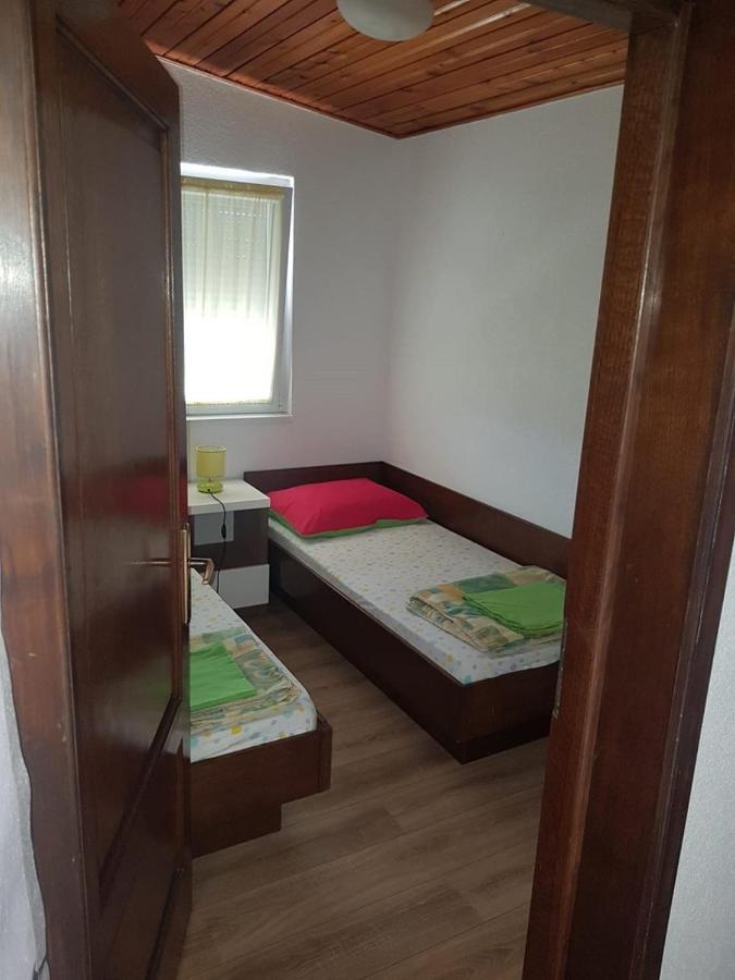 Apartments Carev 1293 Jezera Ngoại thất bức ảnh