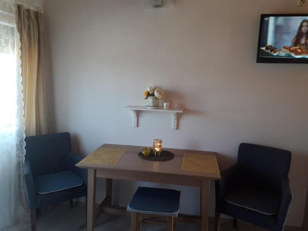Apartments Carev 1293 Jezera Ngoại thất bức ảnh