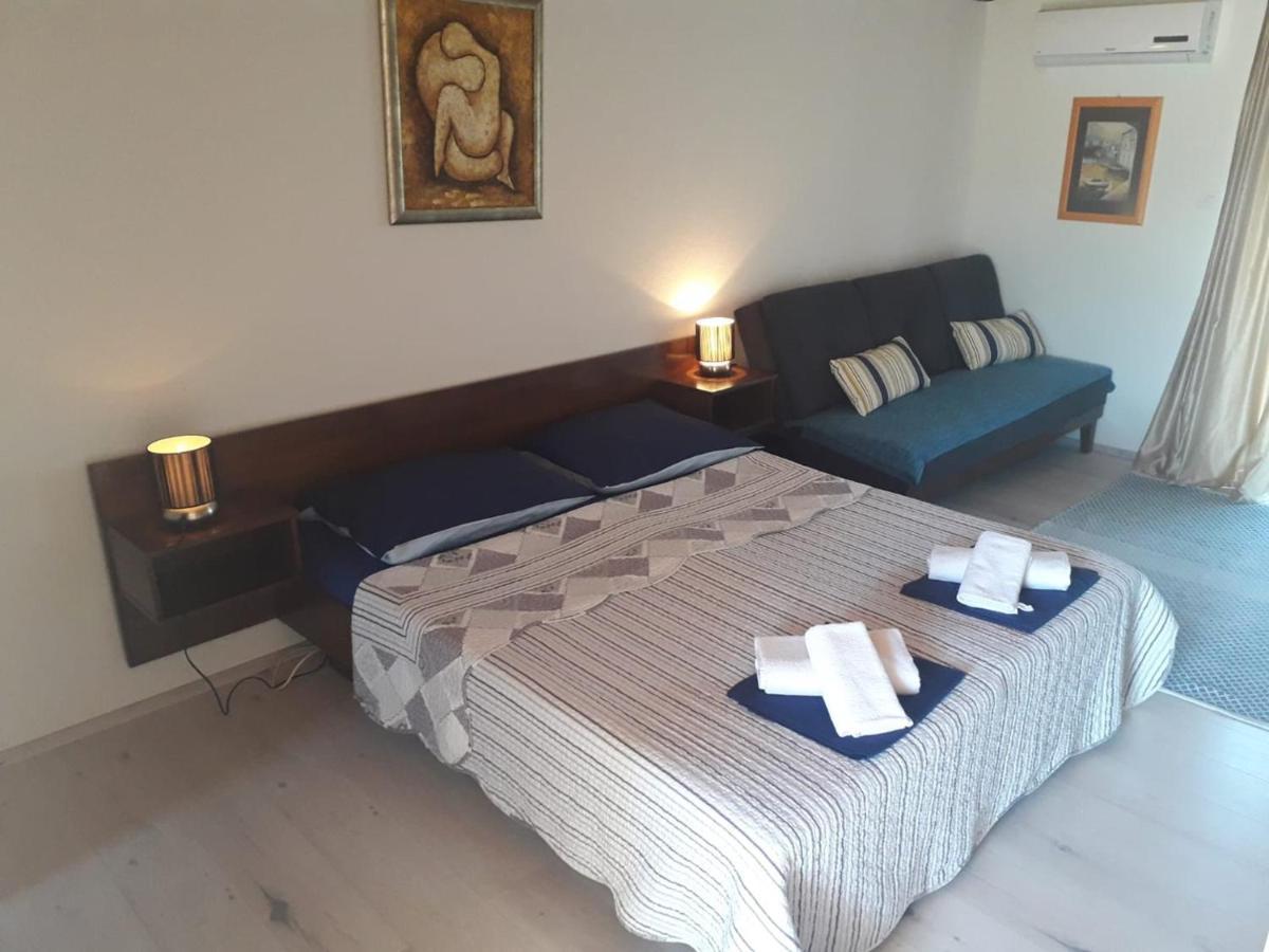 Apartments Carev 1293 Jezera Ngoại thất bức ảnh